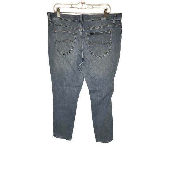 Lee Women's Slim Fit Straight Leg Jeans Mid Rise Size 18M Light Wash - Picture 2 of 10